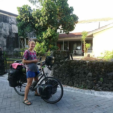 Srikaloka 12 Kostel - For Female And Couple Apartment Yogyakarta Exterior photo