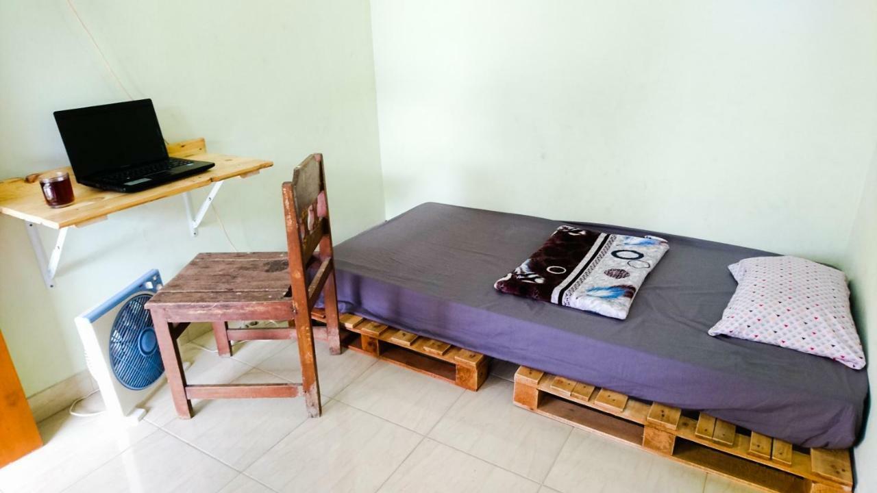 Srikaloka 12 Kostel - For Female And Couple Apartment Yogyakarta Exterior photo