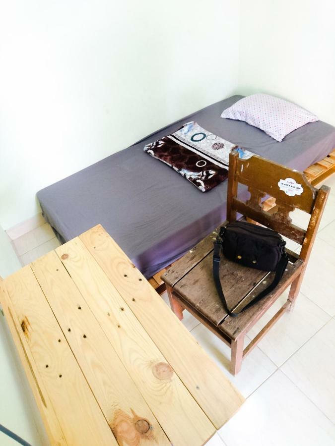 Srikaloka 12 Kostel - For Female And Couple Apartment Yogyakarta Exterior photo